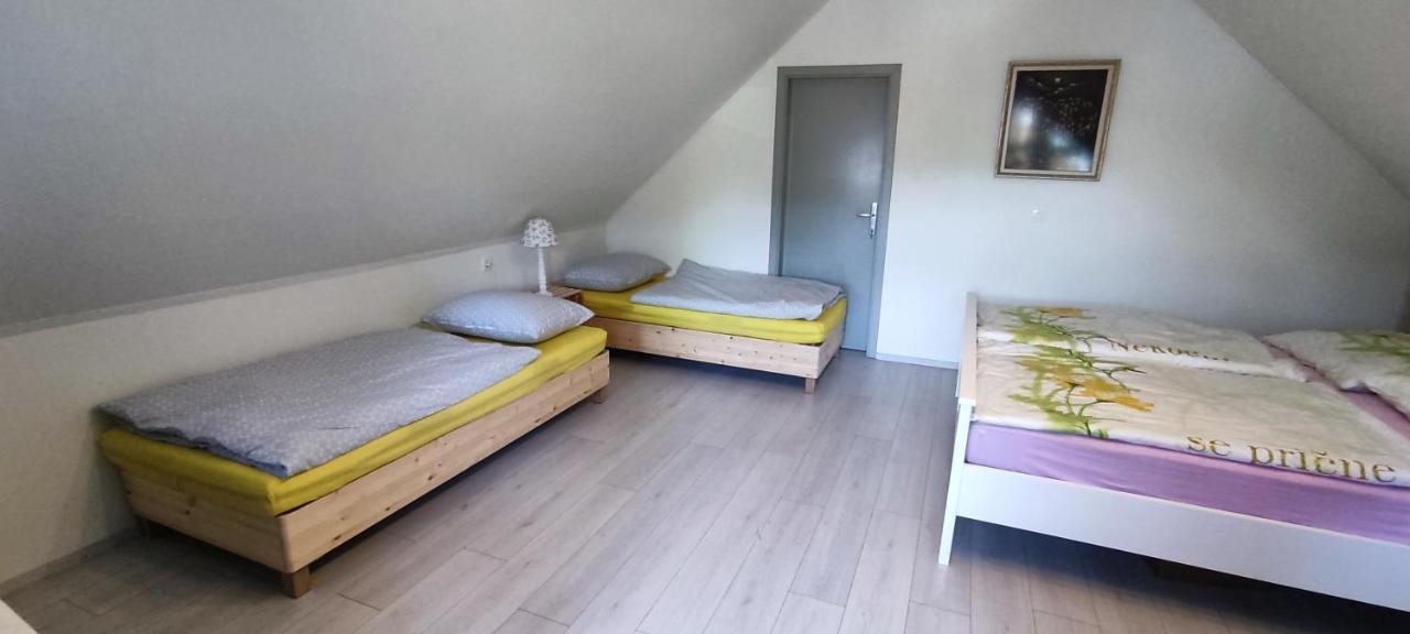 Villa Wooden House Gabra Podnart Esterno foto